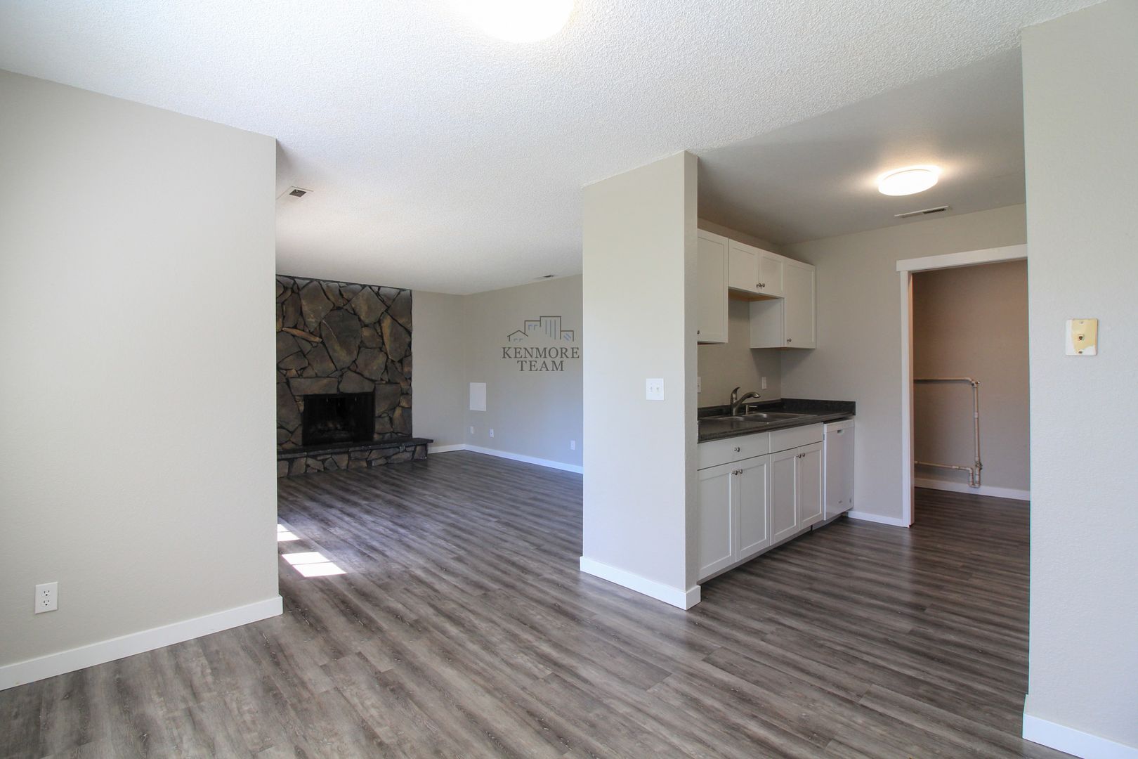 KENNEWICK Apartment: 6809 W KENNEWICK AVE