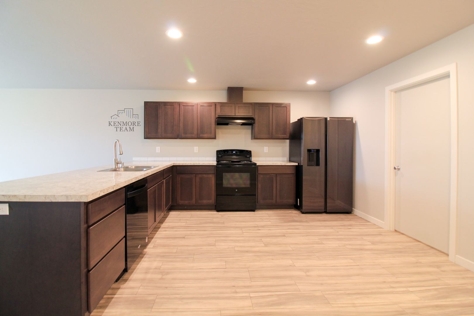 PASCO House: 301 S CEDAR AVE