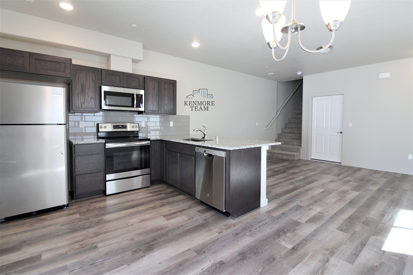KENNEWICK House: 5772 W ALBANY PL