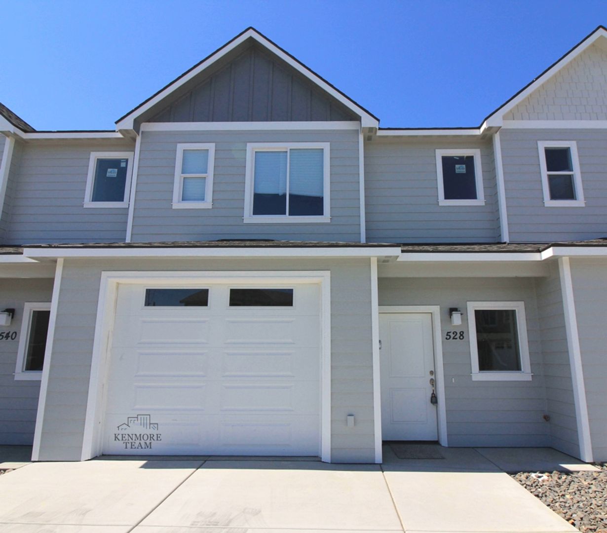 KENNEWICK House: 528 S QUILLAN CT