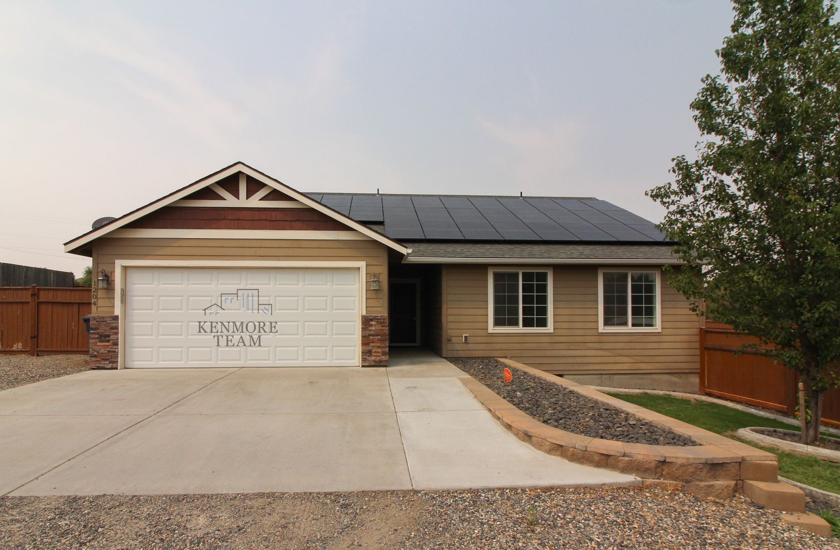 BENTON CITY House: 1204 9TH ST