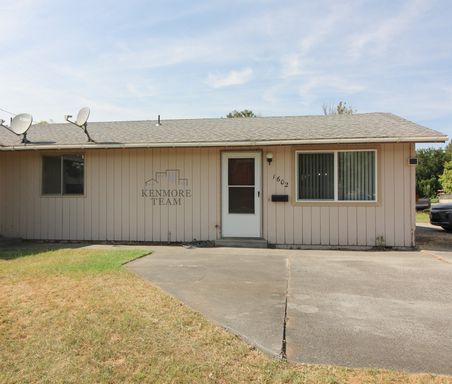 2 Bedroom, 1 Bath Duplex in Central Richland – photo 1