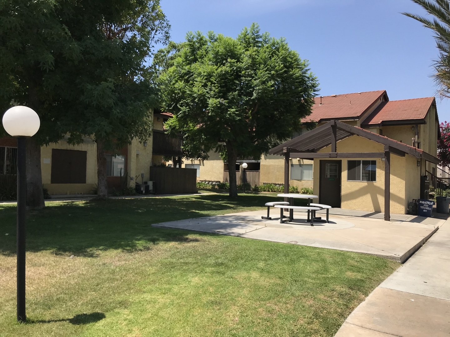 Garden Grove Apartment: 14071 Flower Street