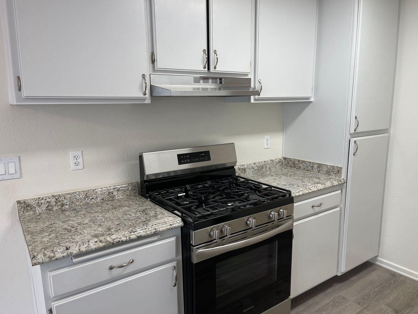 Van Nuys Apartment: 7509 Haskell Ave