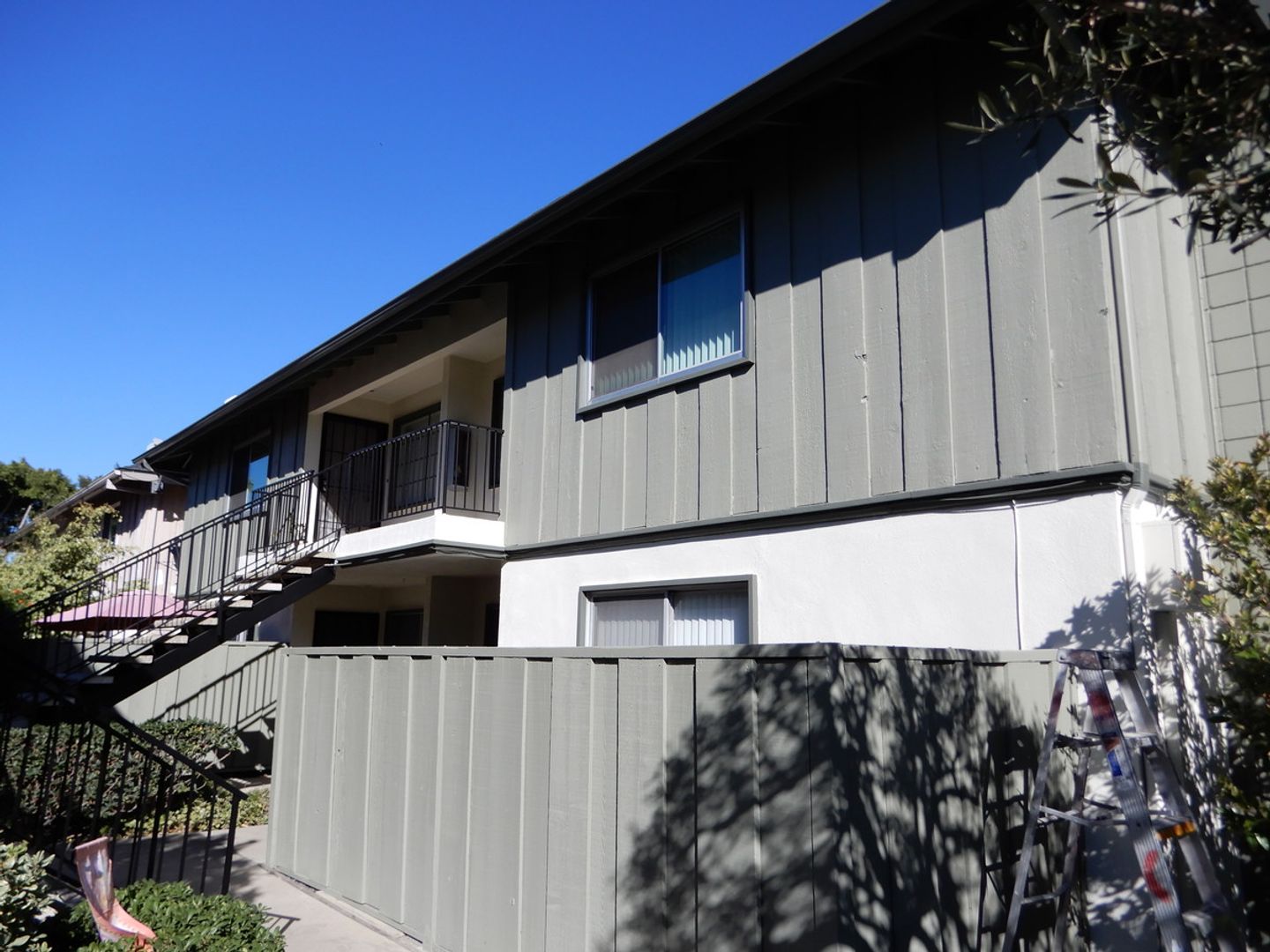 2 bedroom 1 bath for rent in Newport Beach 8 of 12