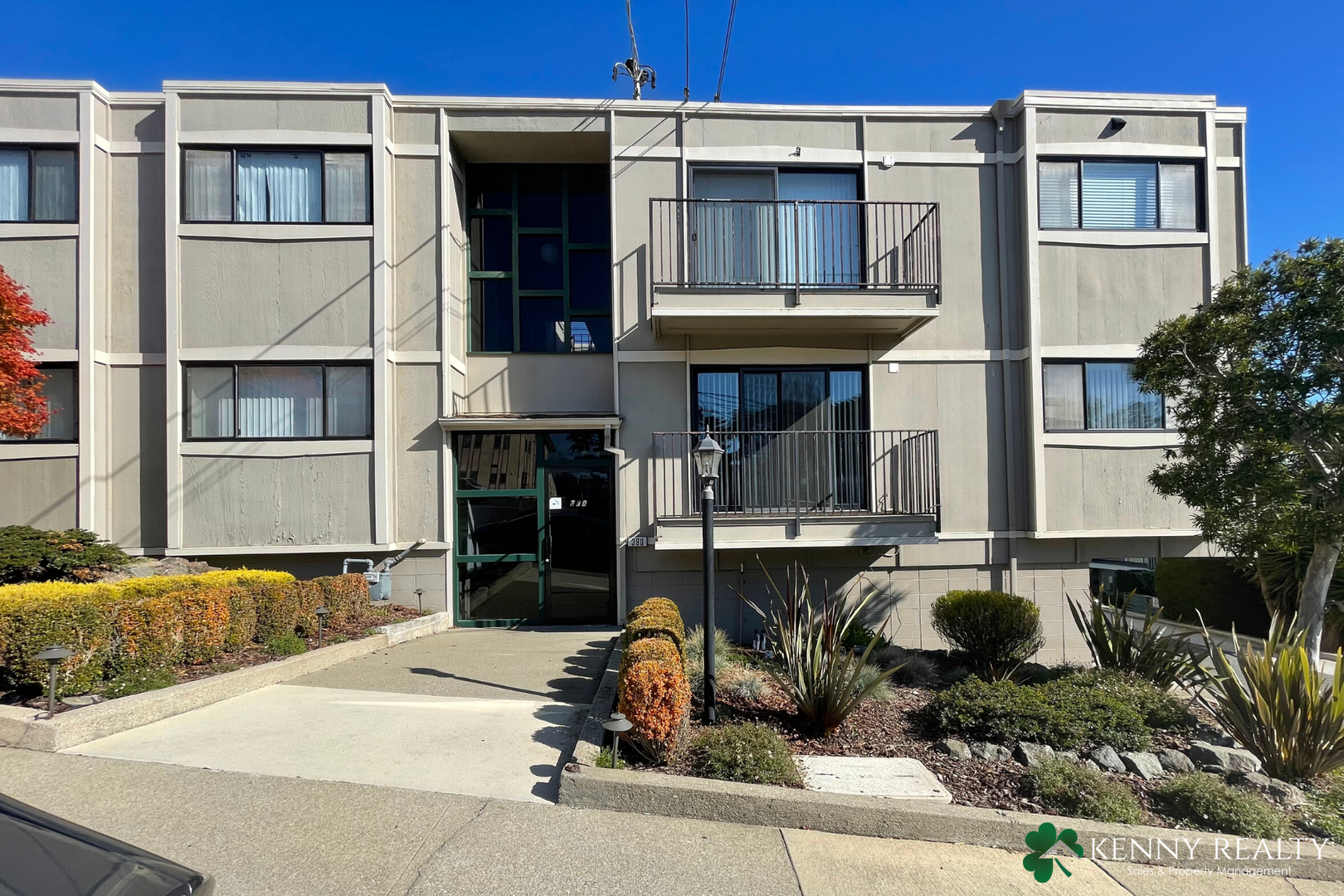 South San Francisco Apartment: 390 Alida Way