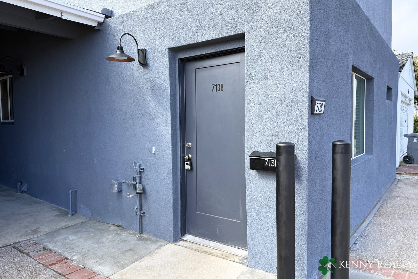 San Bruno House: 713 Pepper