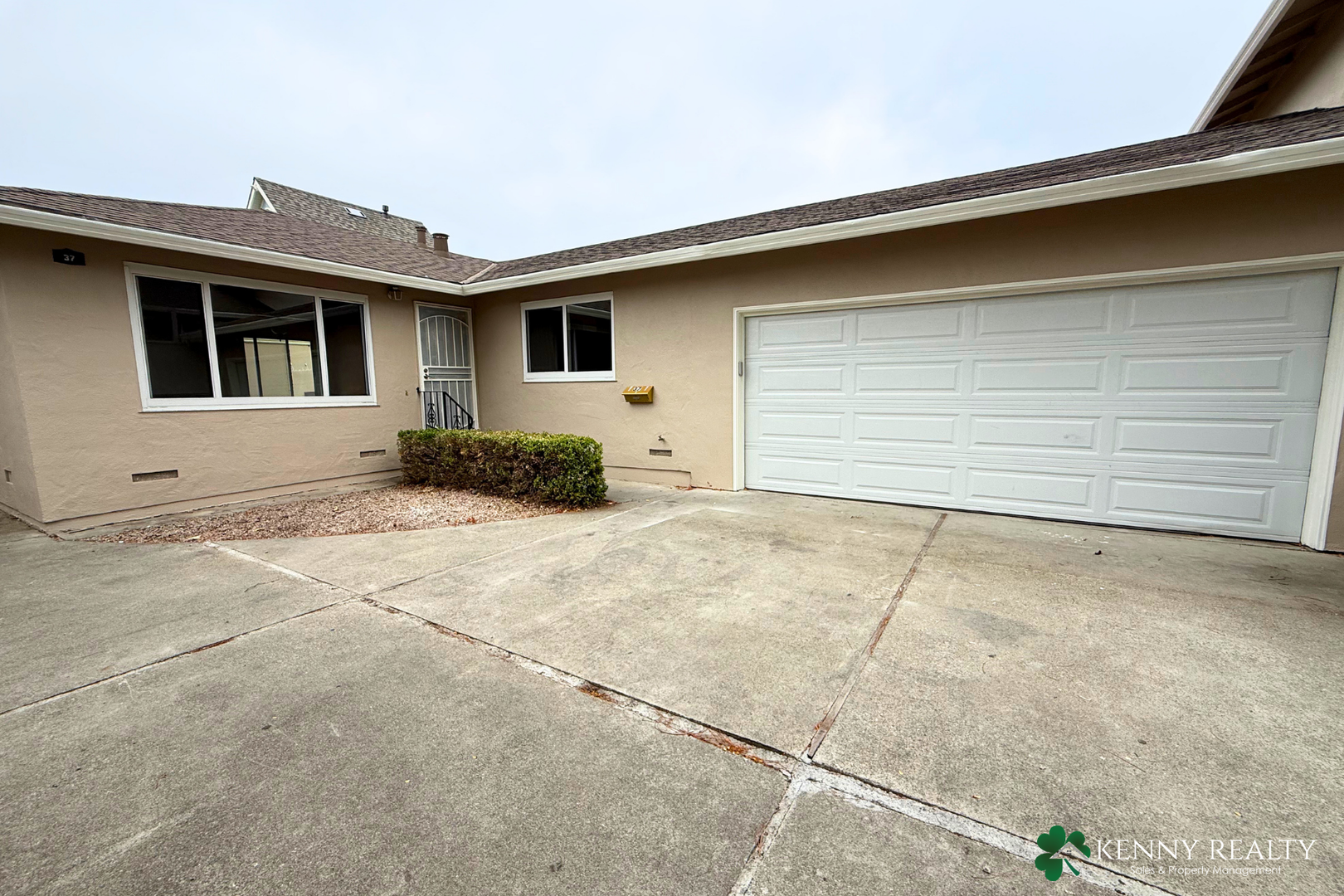 Millbrae House: 37 Willow Ave
