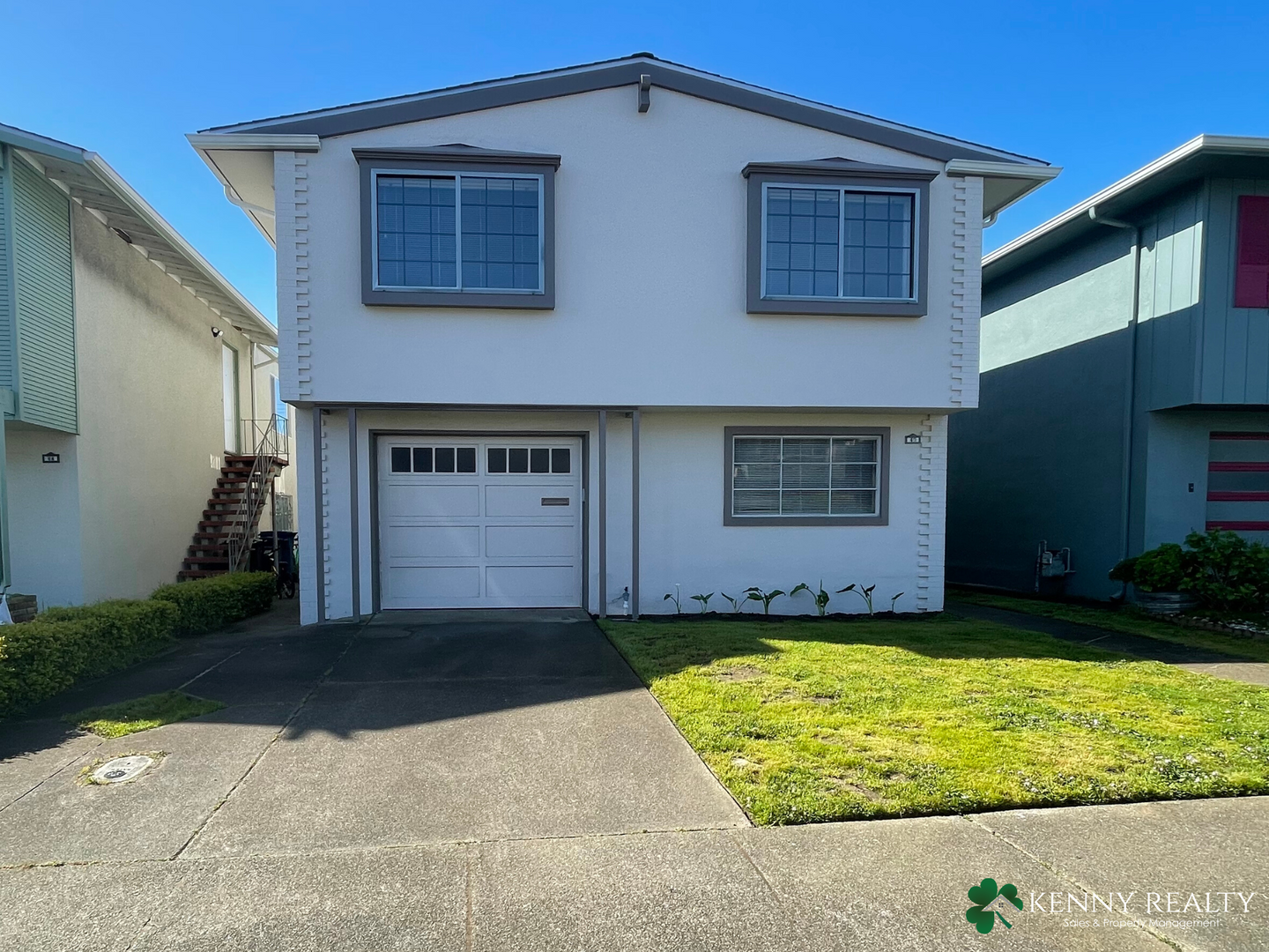 Daly City House: 40 Santa Elena Avenue