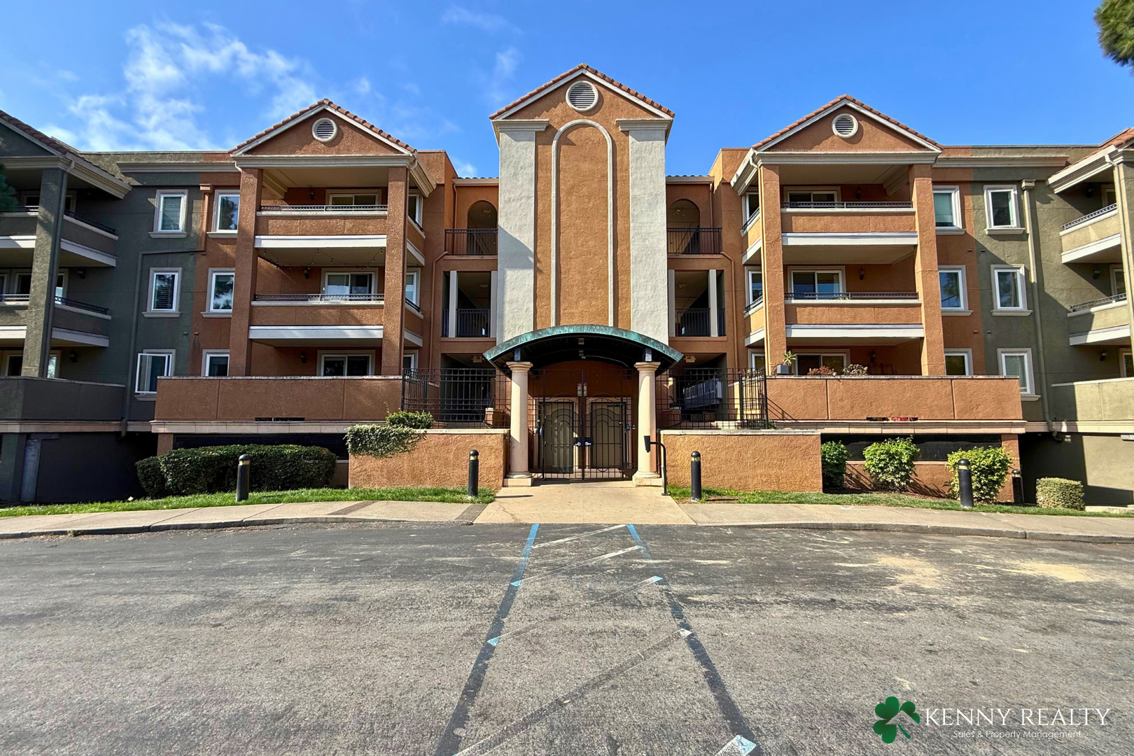 San Mateo Apartment: 401 S Norfolk St.
