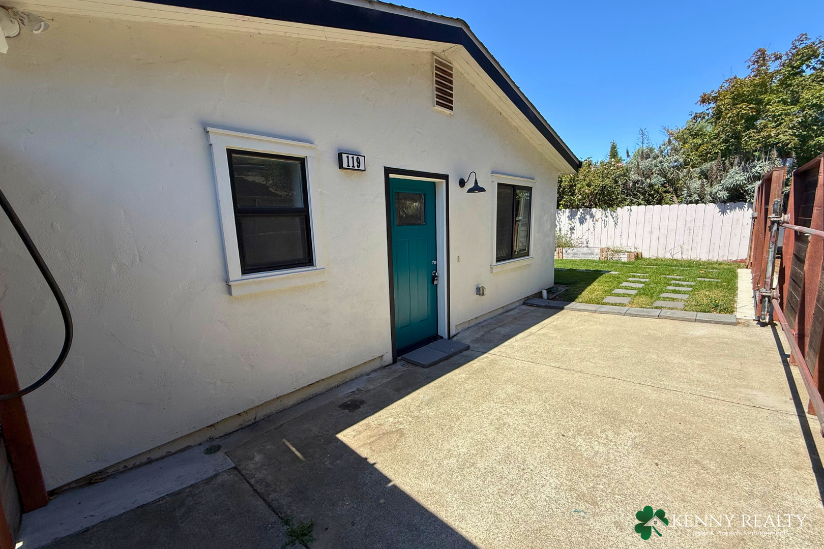 South San Francisco House: 119 Franklin Ave