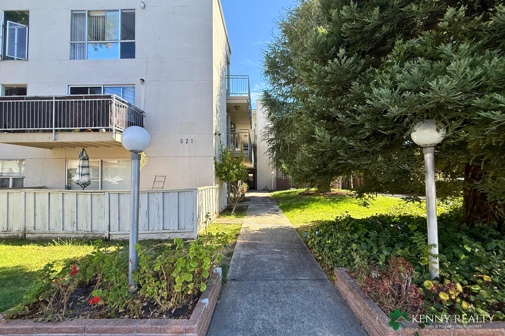 San Carlos Apartment: 621 Chestnut Street