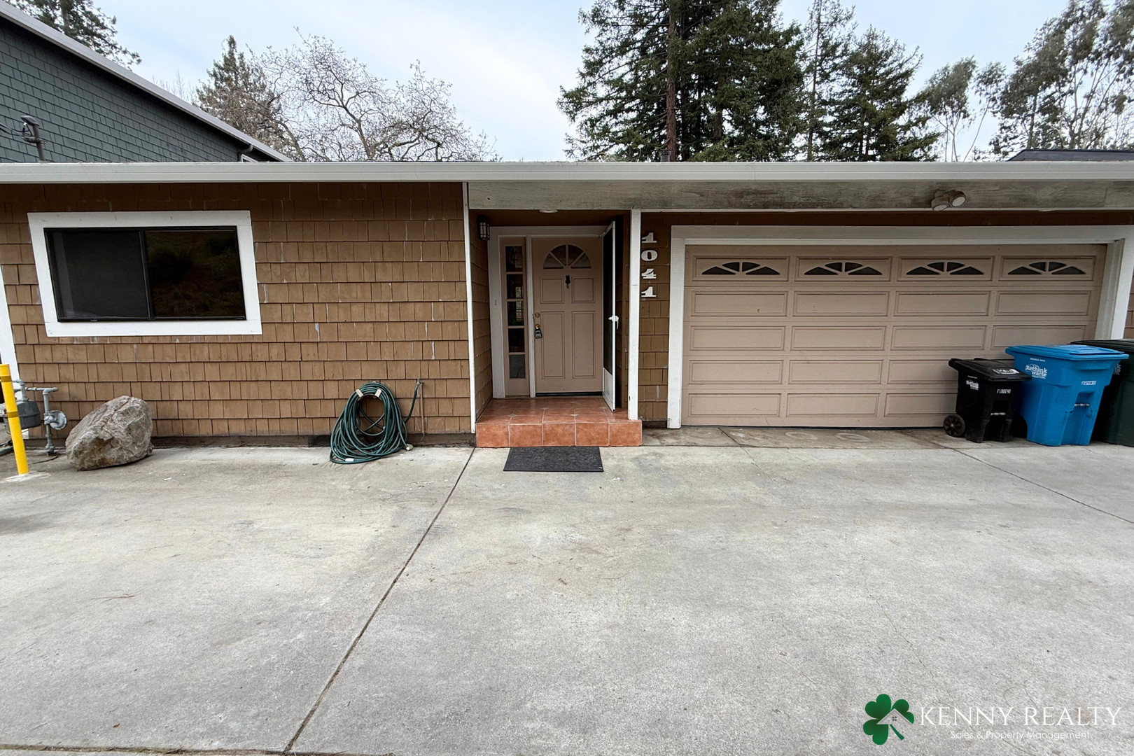 San Carlos House: 1041 Sunset Drive