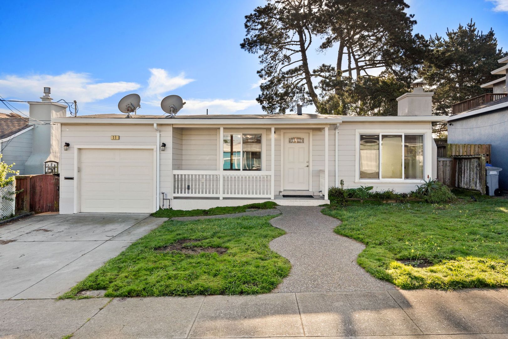 South San Francisco House: 11 Bradford Drive