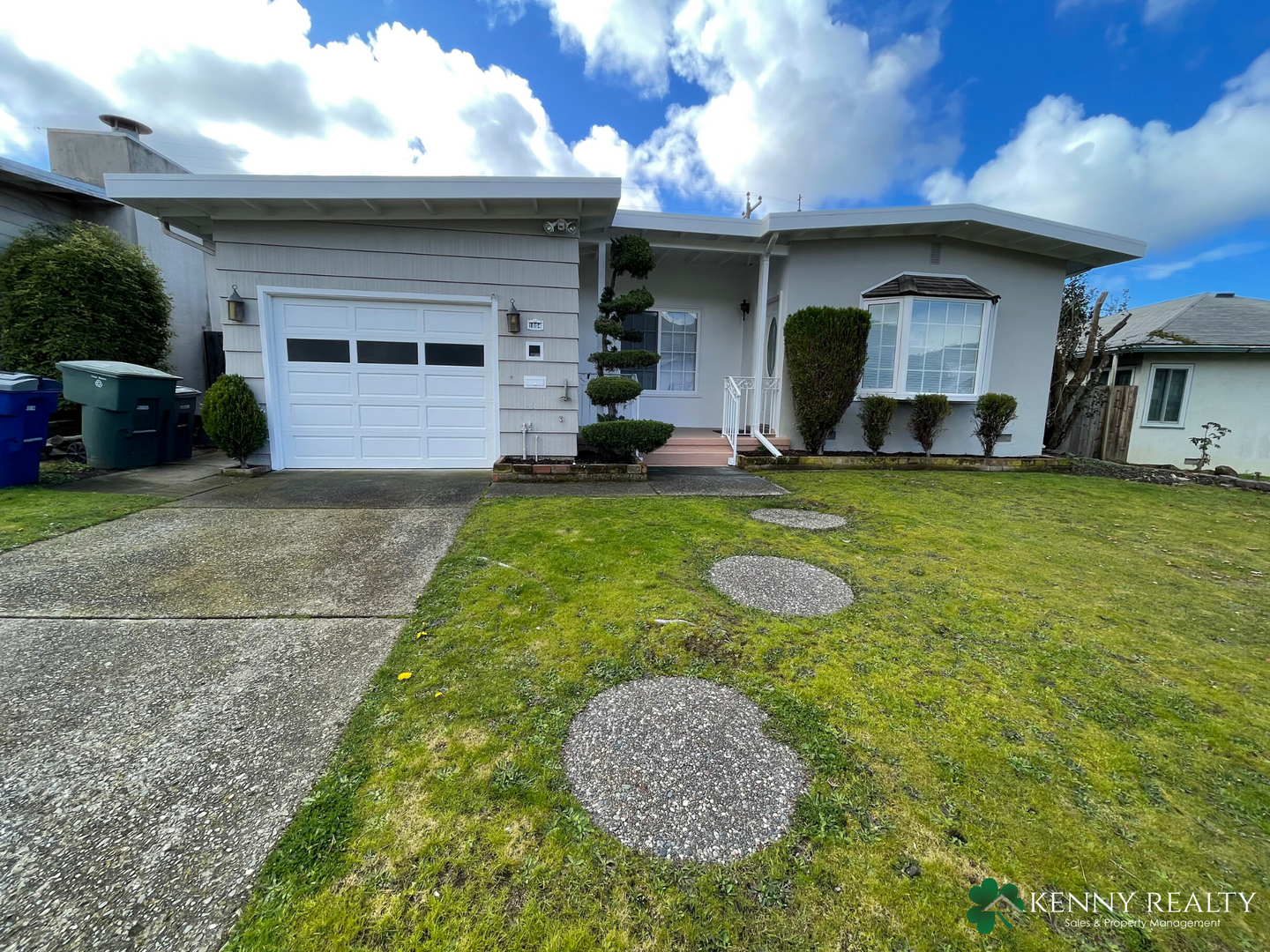 South San Francisco House: 1004 Crestwood Drive