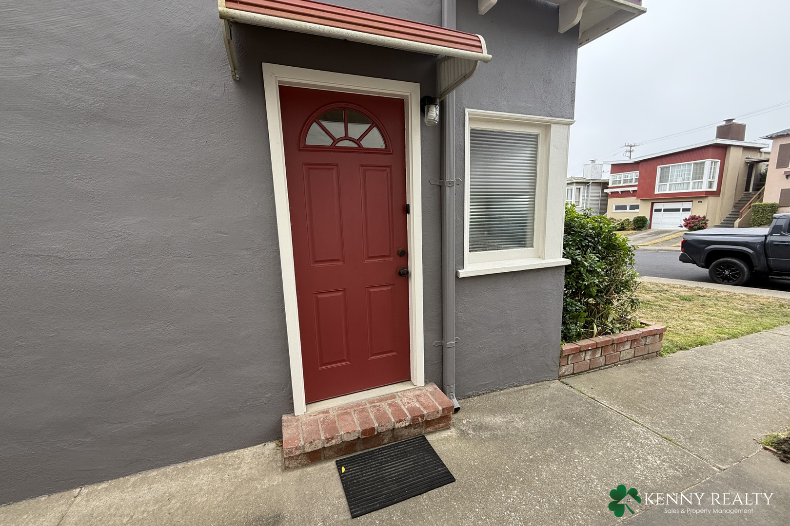 Daly City House: 72 Crestview Avenue