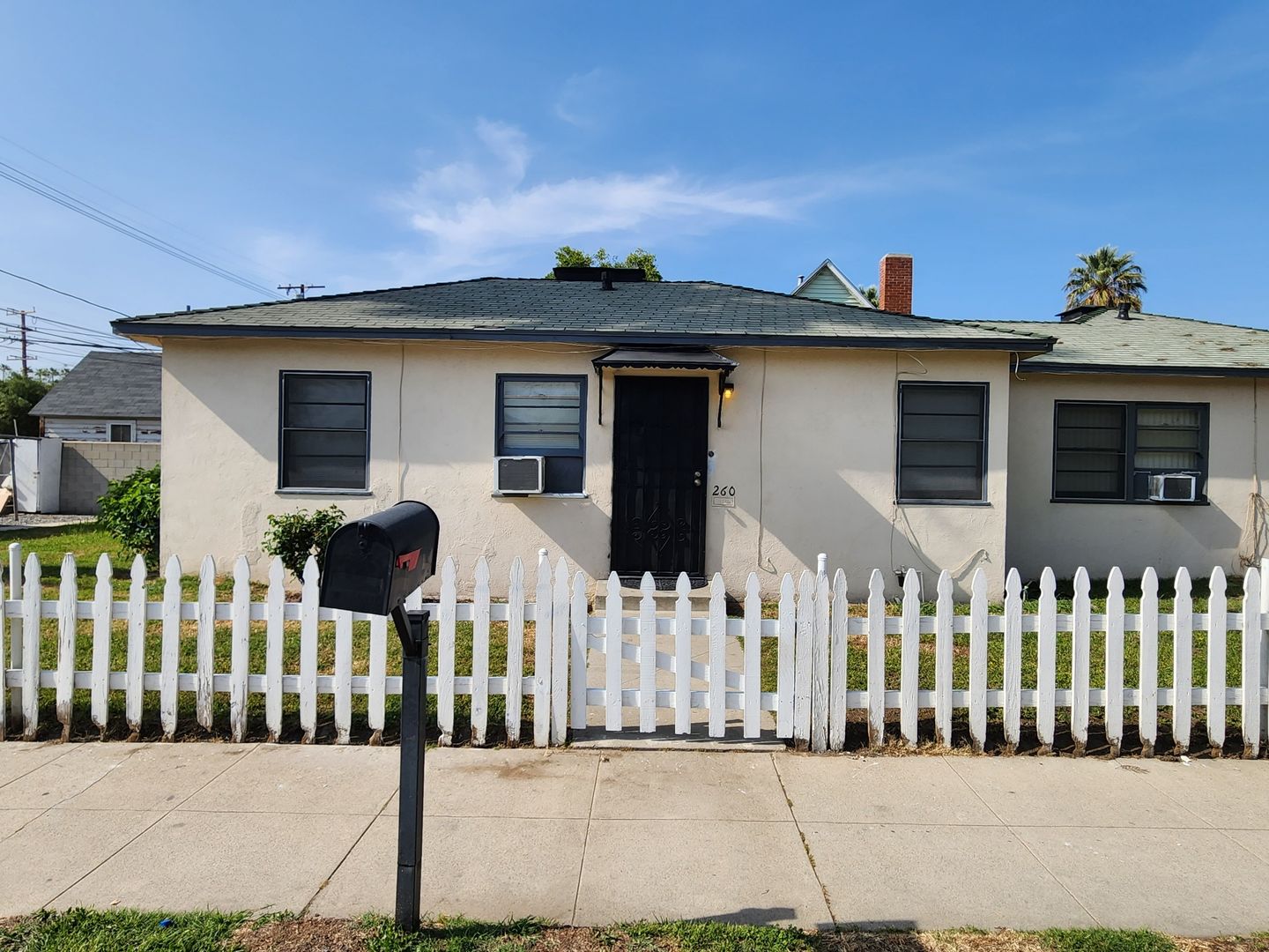 San Bernardino Apartment: 1802 N Pershing Ave