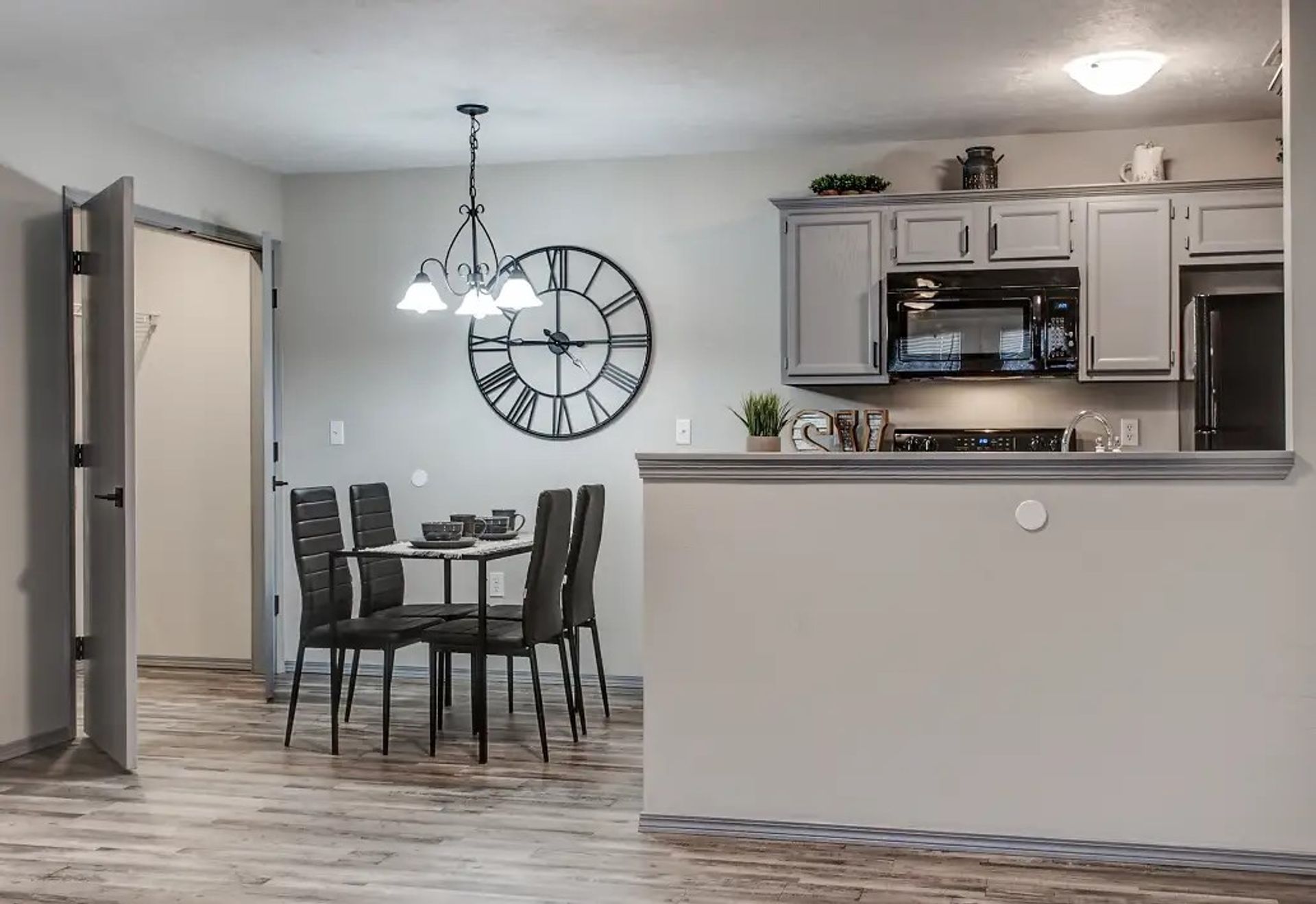 South Valley Apartments 9 of 12