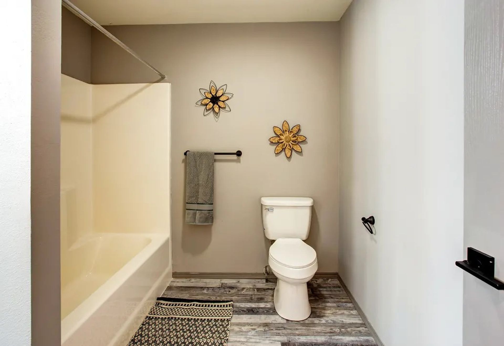 Southernwood Apartments 7 of 12