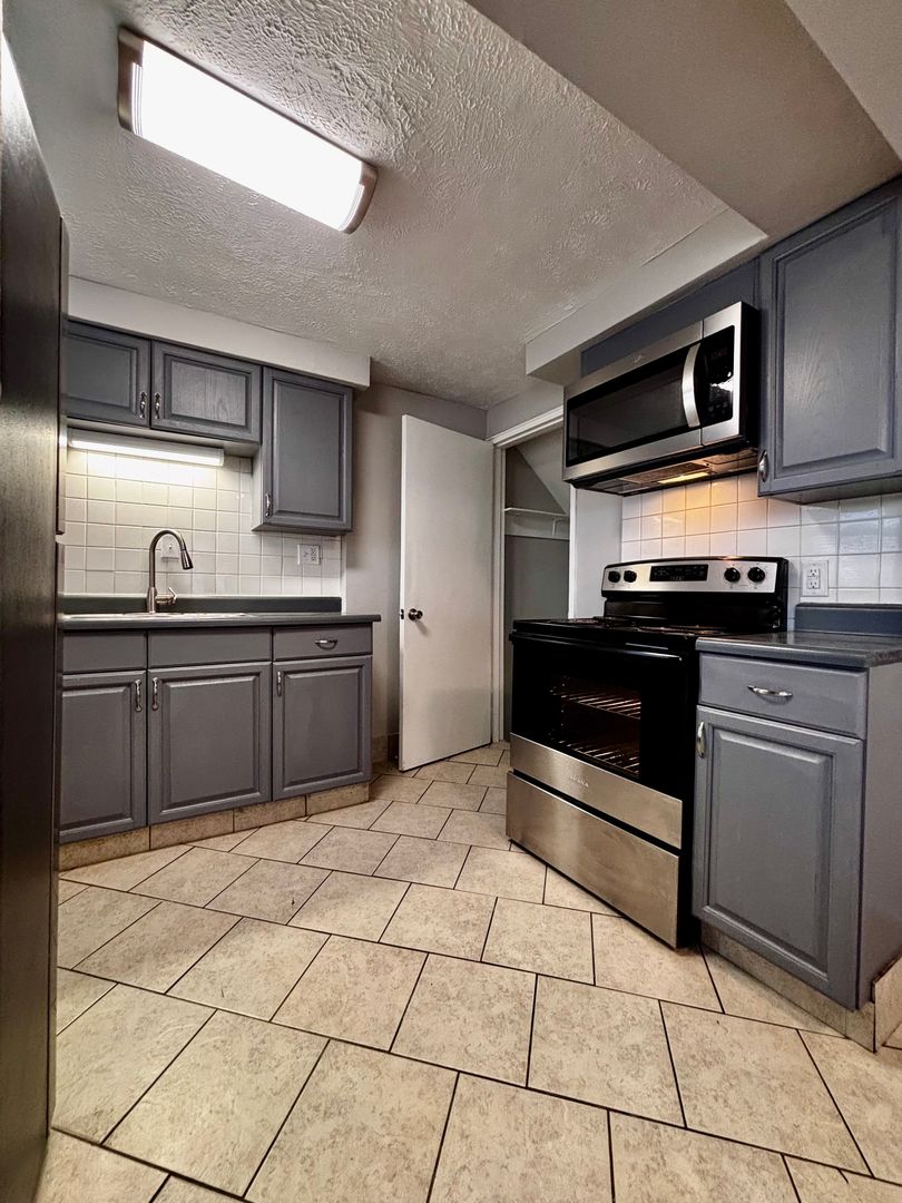 Dayton Townhome: 1053 - 1059 Wilmington Avenue