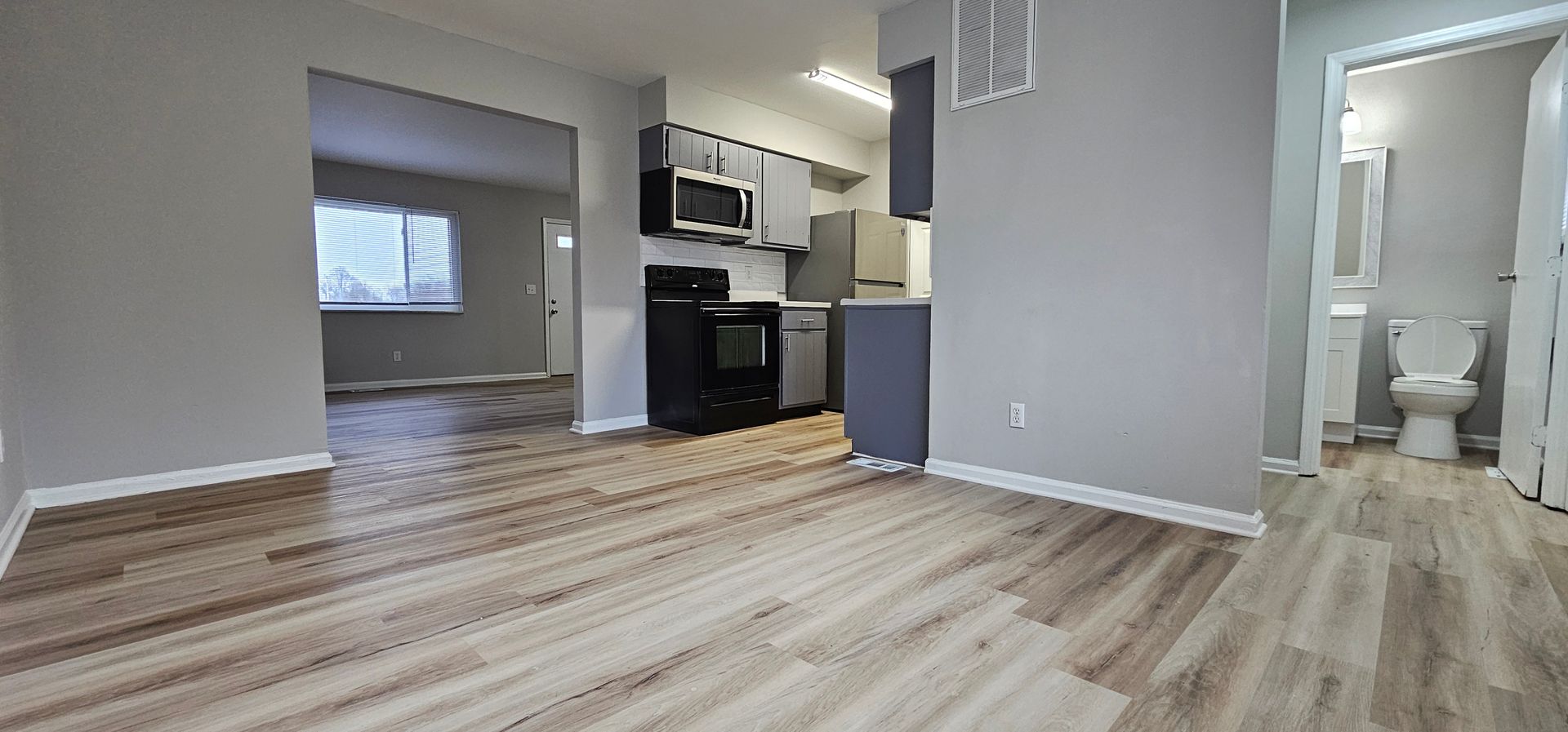 Dayton Apartment: 3097-3107 Silver Rock Avenue