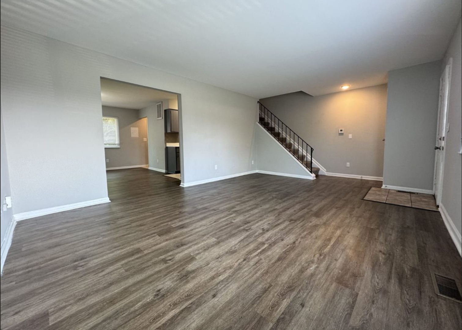 Dayton Apartment: 3097-3107 Silver Rock Avenue
