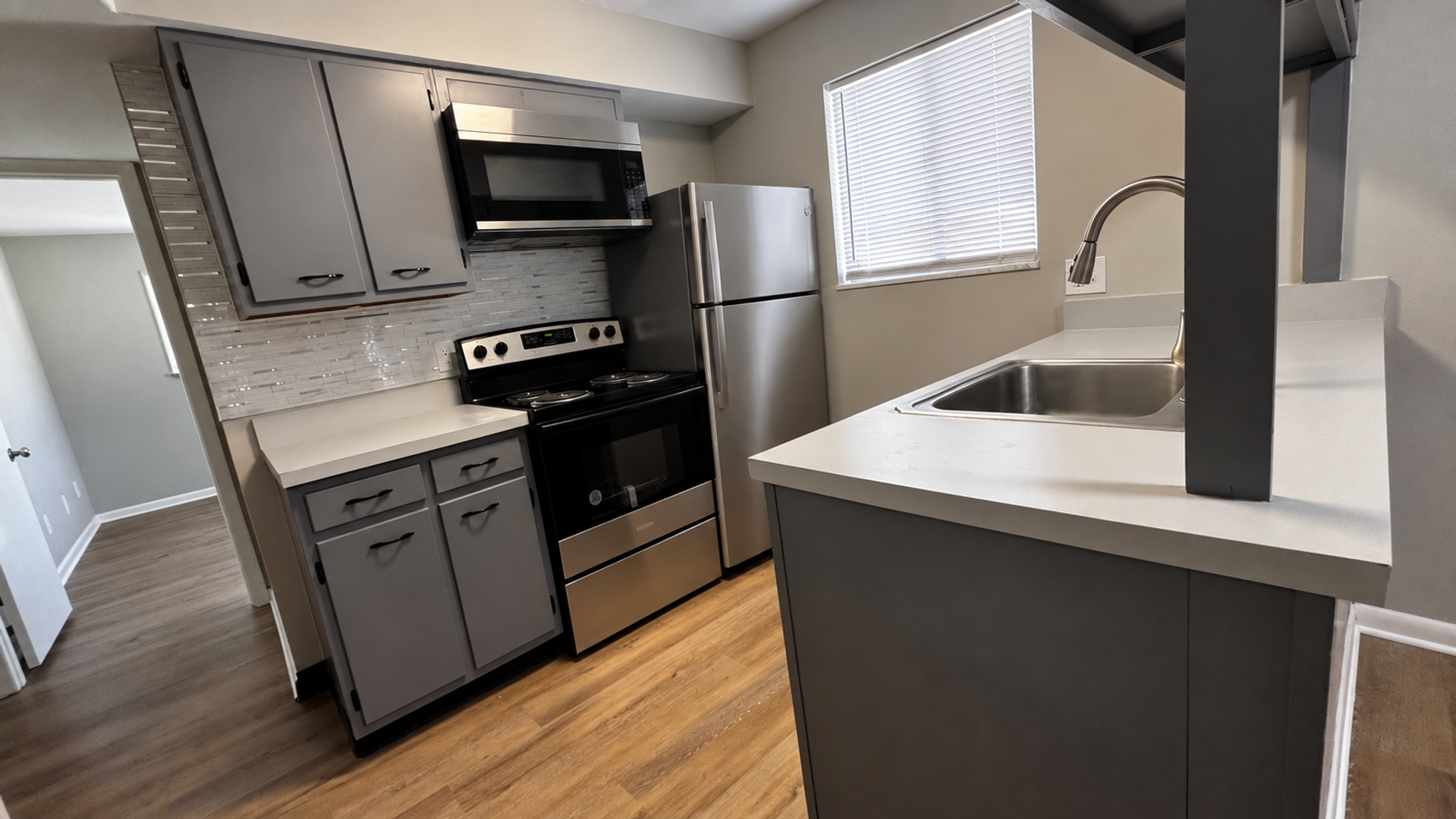 3805 Briar Place 2 of 12
