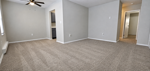 2 Bedroom 1 Bath apartment with Washer and dryer hookups.