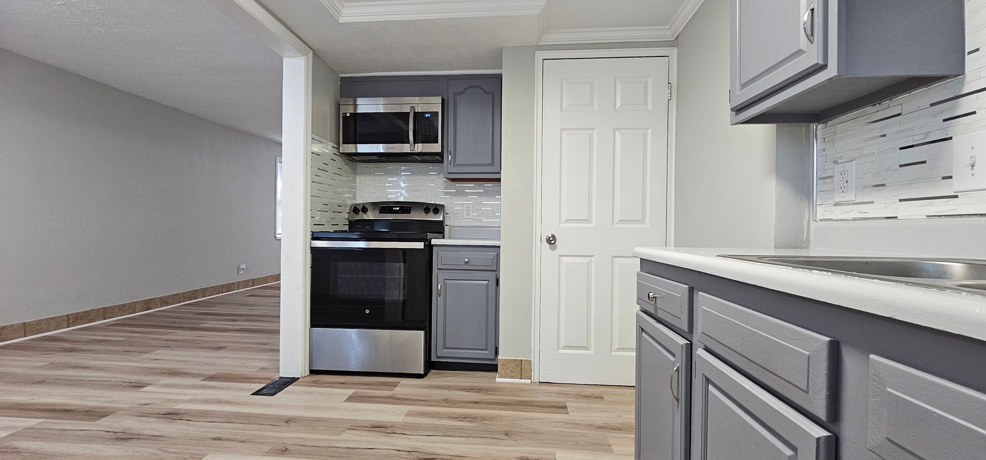 Dayton Townhome: 1053 - 1059 Wilmington Avenue