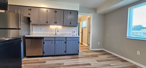 2 bedroom, 1.5 bathroom Duplex with attached garage in a Cul-de-Sac – photo 1