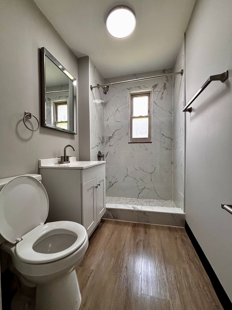 Fairborn Apartment: 231 East Xenia Drive