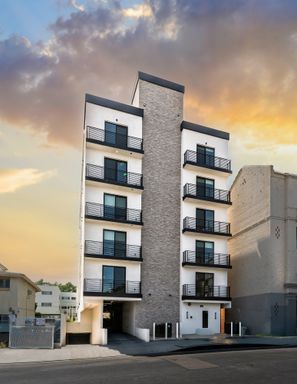 New Modern luxury 1 Bedroom + 1 Bathroom – photo 1