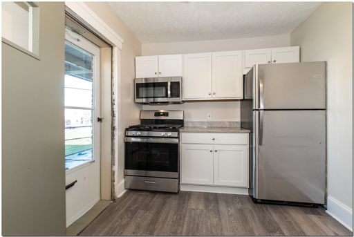 Recently Renovated In-Suite W/D and Granite in Gordon Square – photo 1
