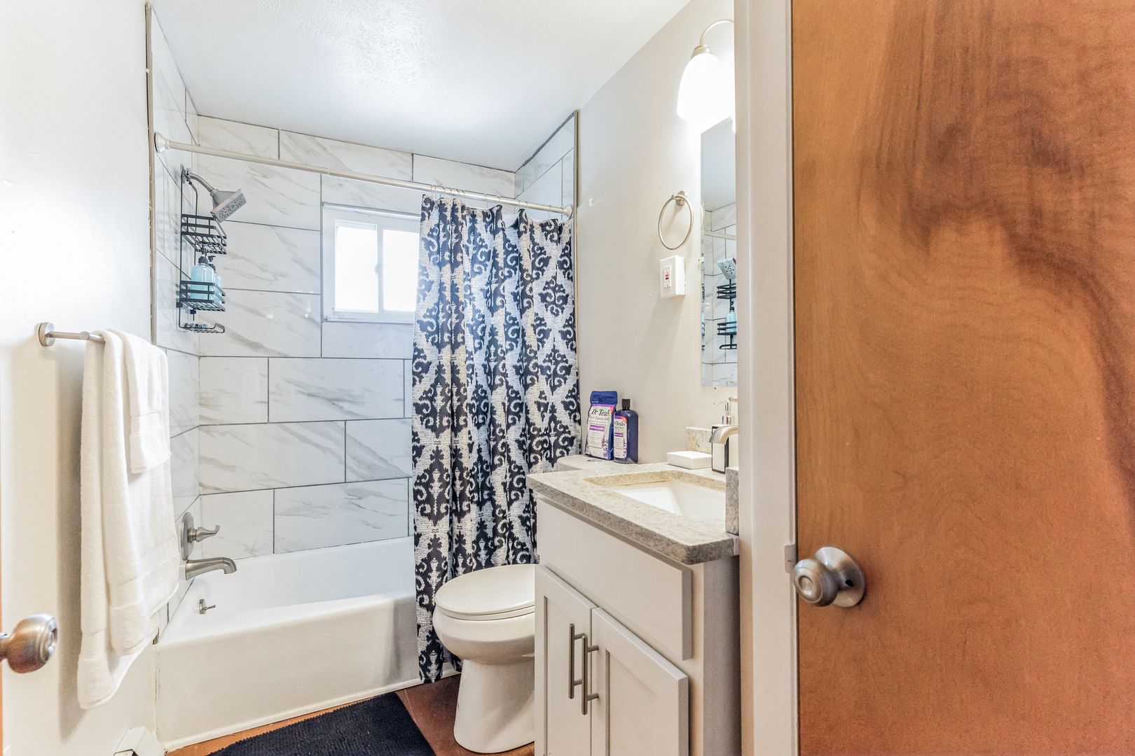 Lakewood Apartment: 2019 McKinley Avenue
