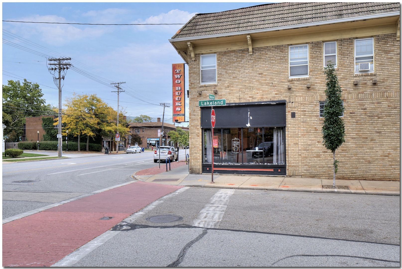 Lakewood Apartment: 2018 Lakeland Avenue