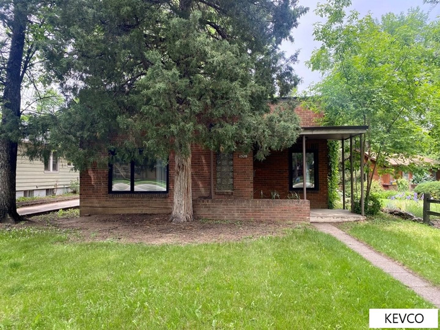 Fort Collins House: 1528 W Oak St