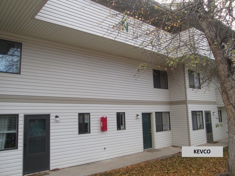 Fort Collins Condo: 1705 Heatheridge Rd N104