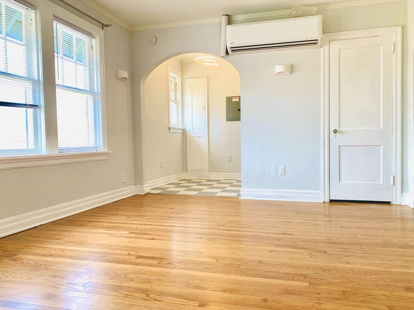 Oklahoma City Apartment: 2420 1/2 N Robinson Ave.