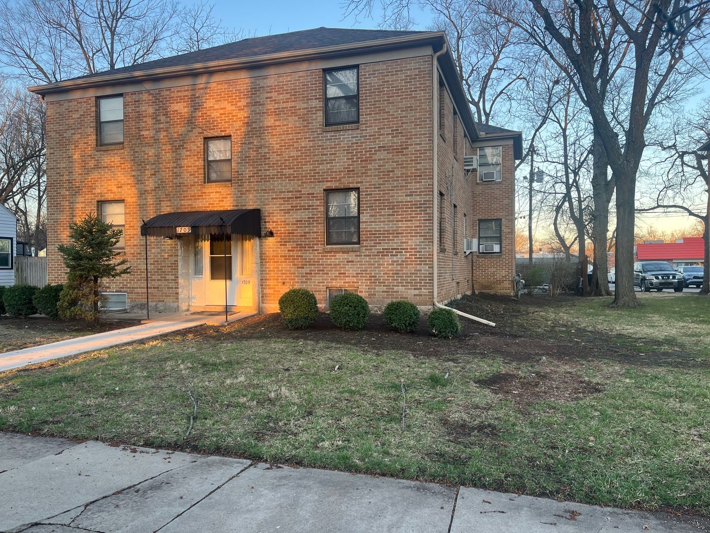 Topeka Apartment: 1709 SW High
