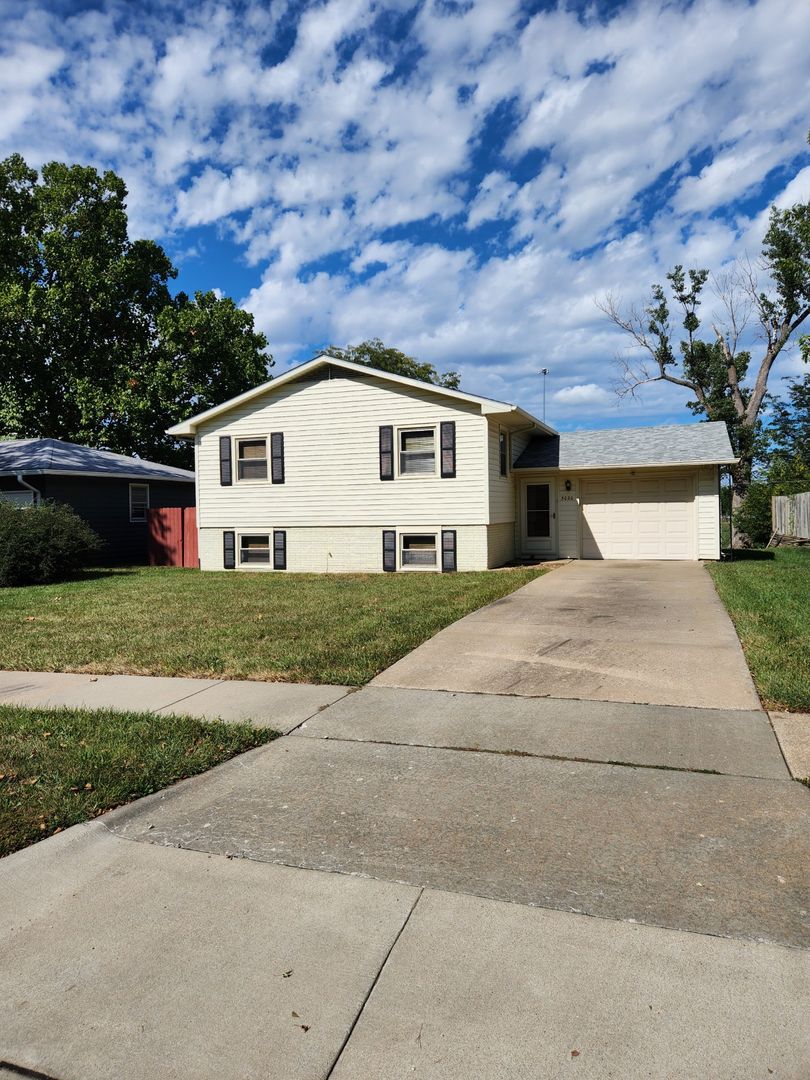 Topeka House: 5020 SW 31st