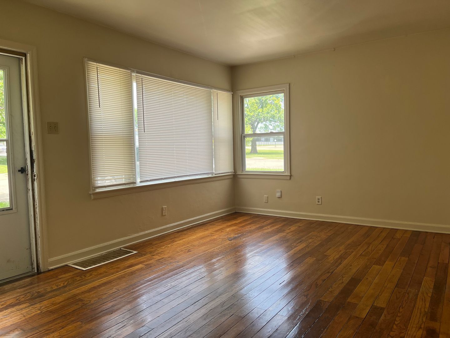 Topeka House: 600 SW Webster