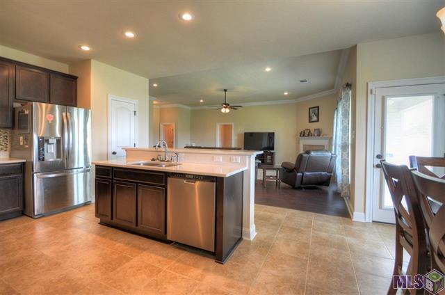 Prairieville House: 42575 Wynstone Dr.