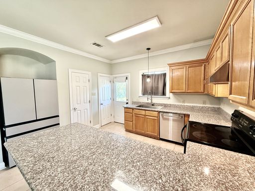 Spacious 3-Bedroom Home in Walker