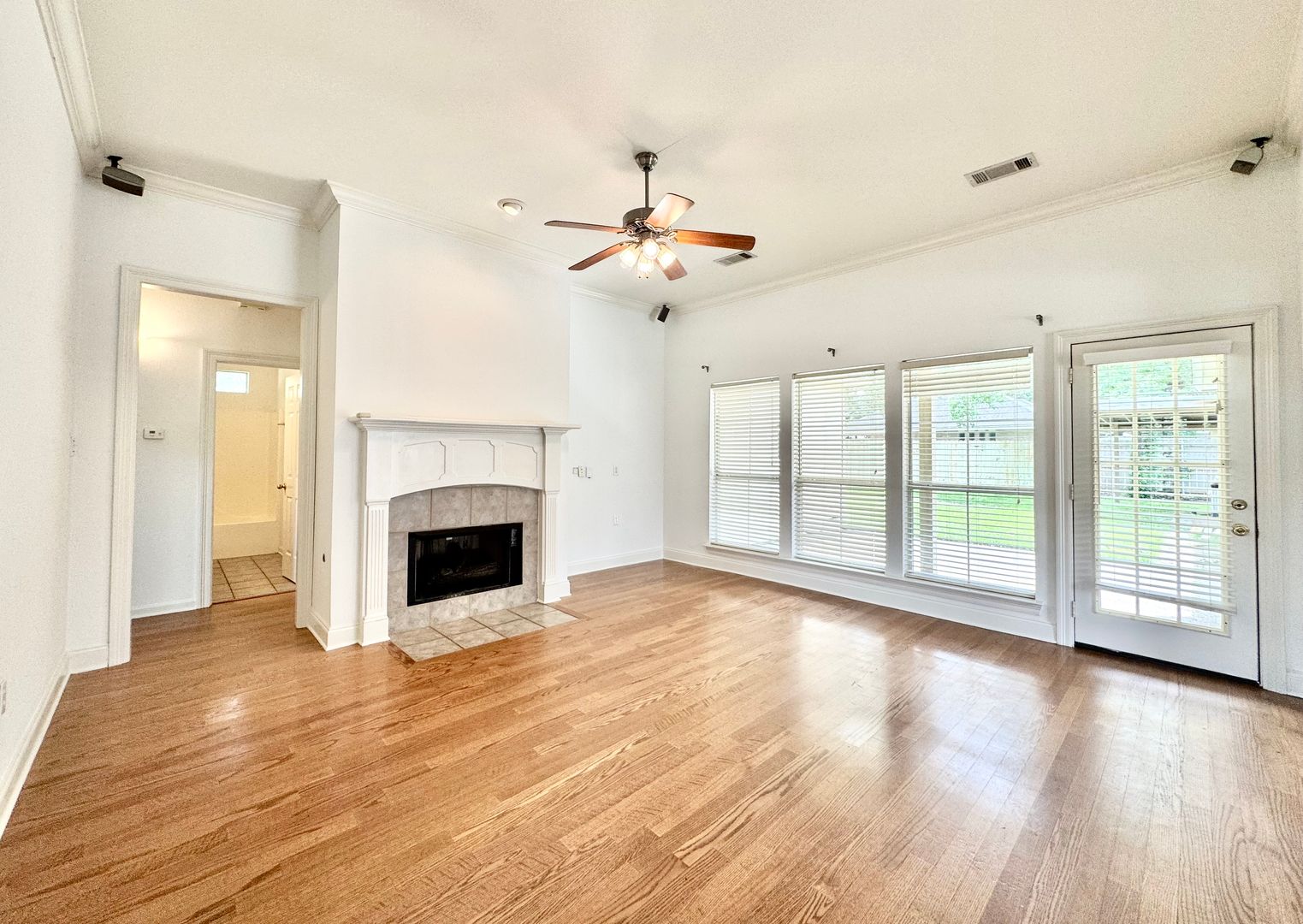 Baton Rouge House: 413 Lake Worth Dr.