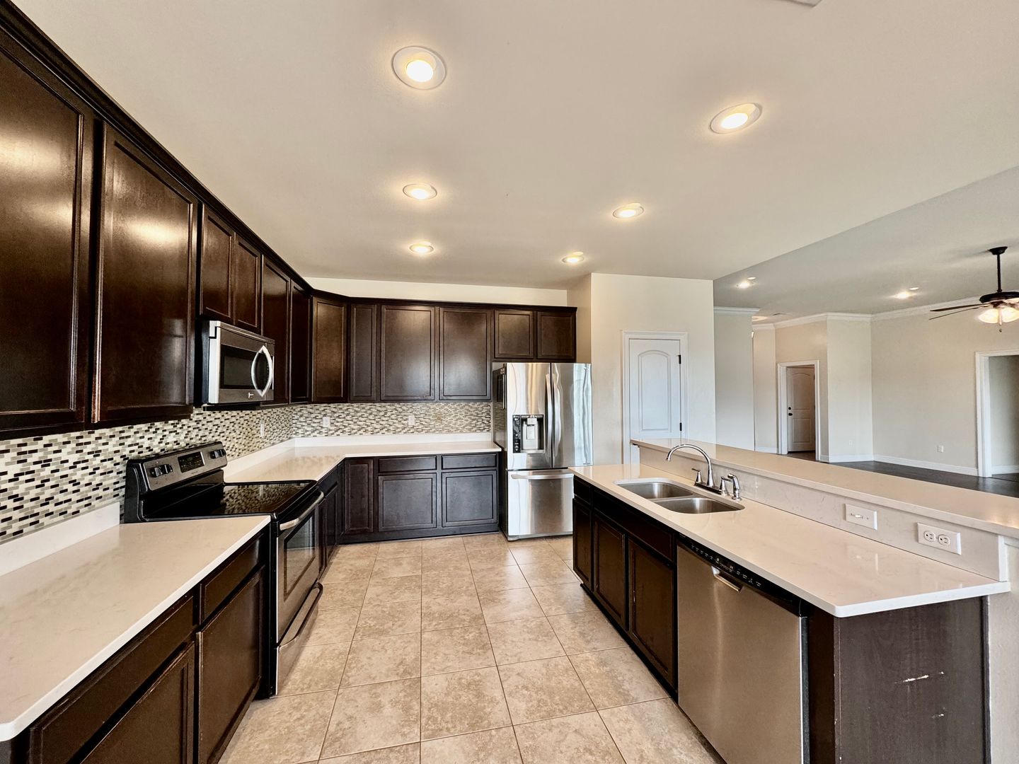 Prairieville House: 42575 Wynstone Dr.