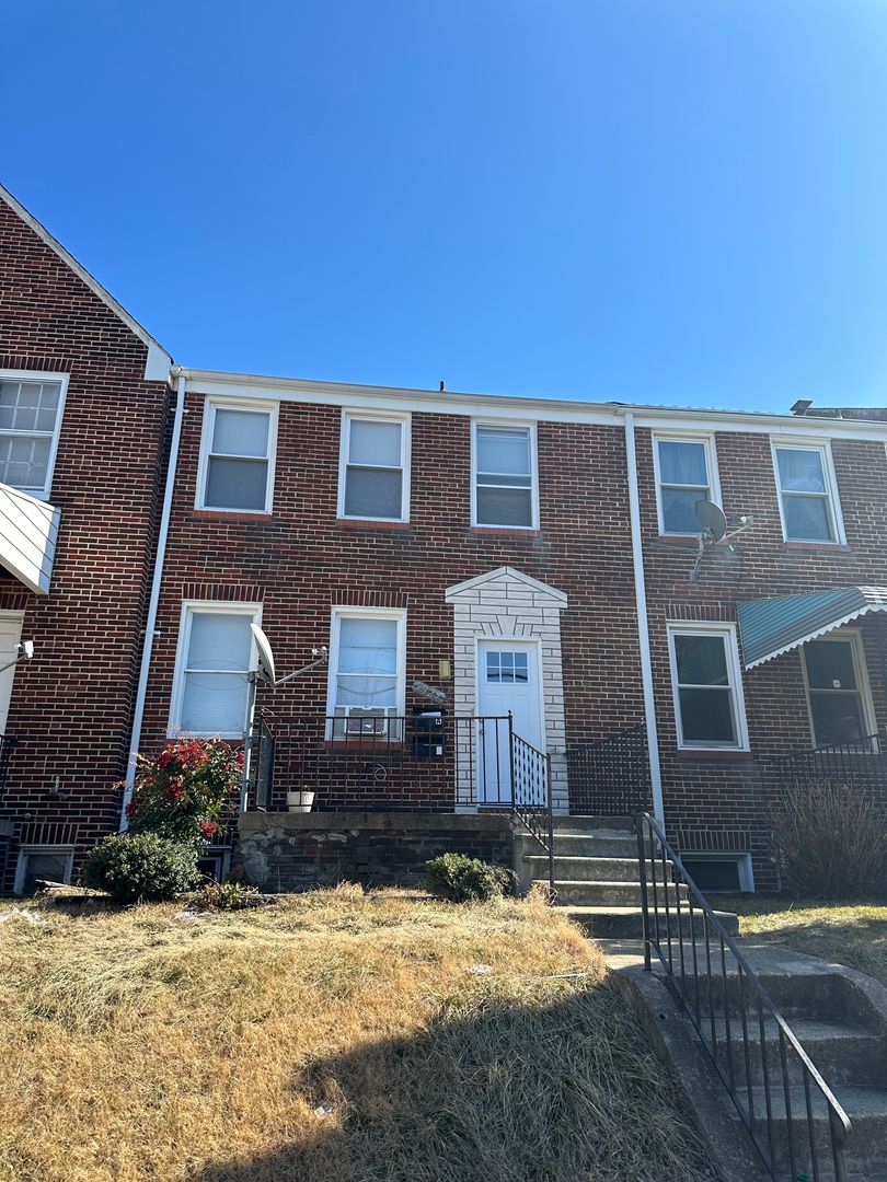 Baltimore Apartment: 2927 Edison Hwy