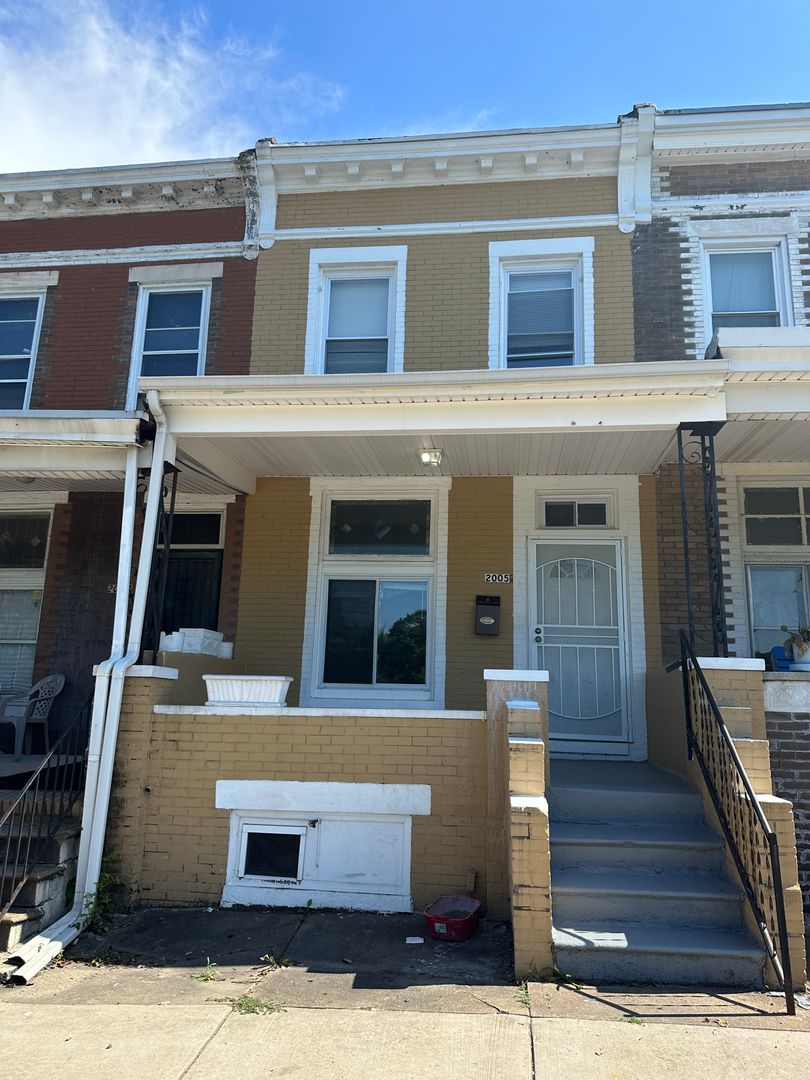 Baltimore House: 2005 Sinclair Lane