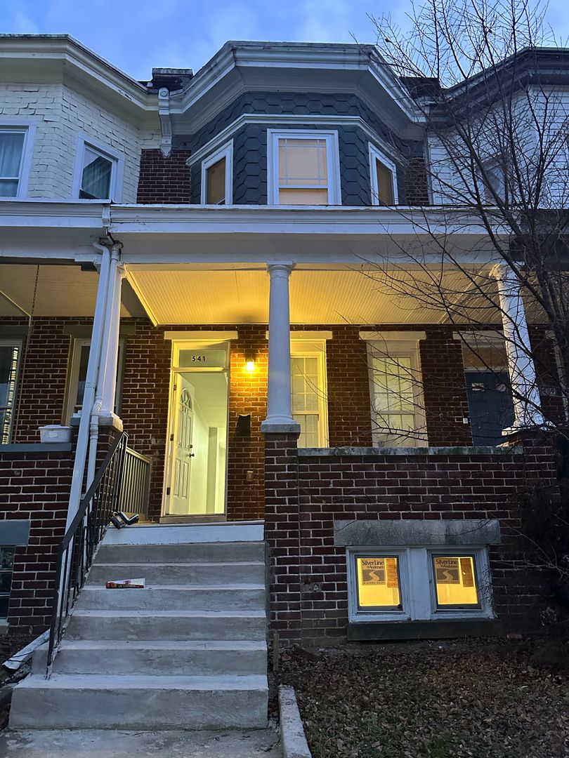 Baltimore House: 541 E 38th Street