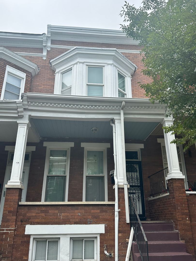 Baltimore House: 1820 Ruxton Avenue