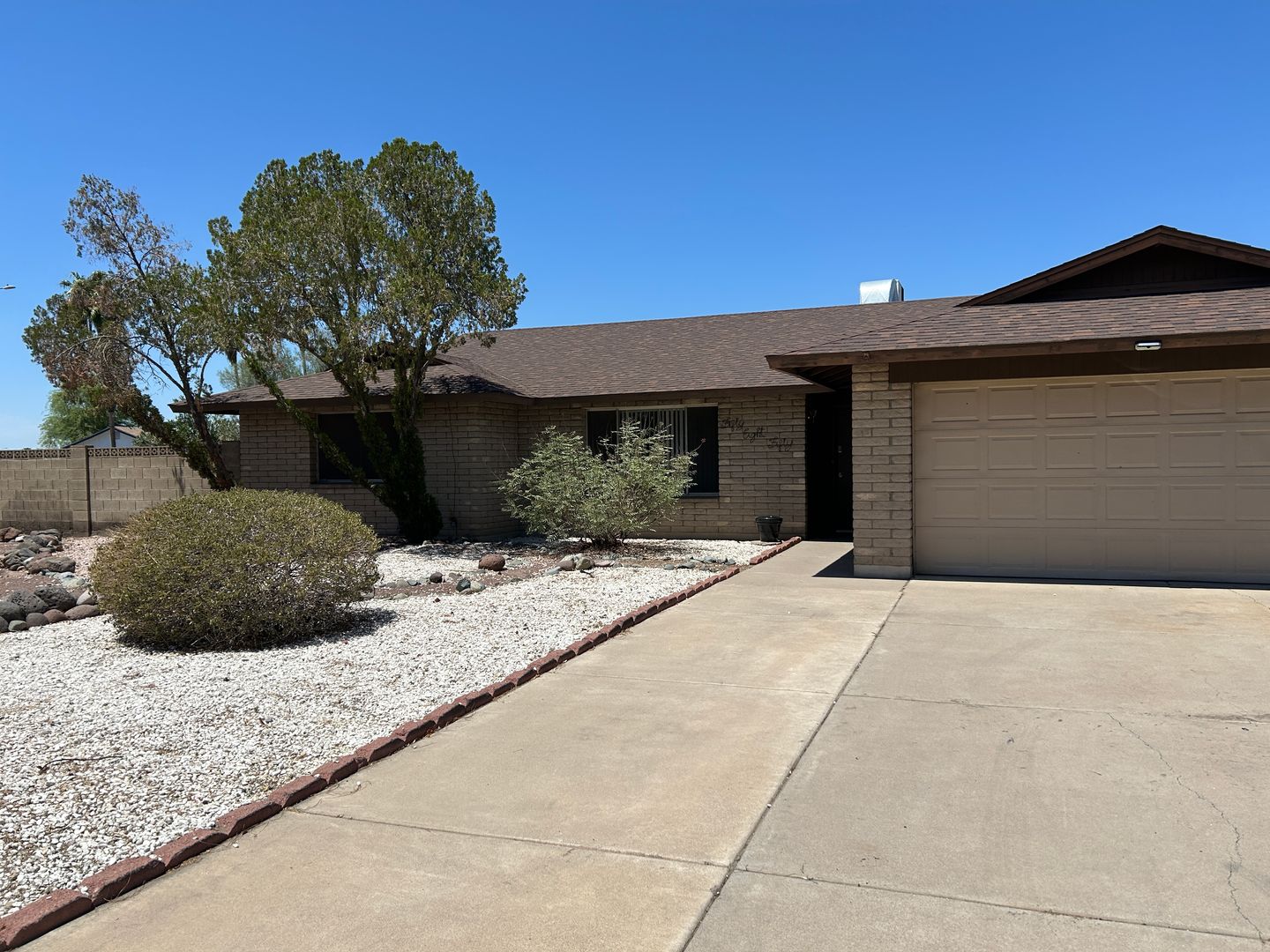 Glendale House: 5850 W. Acoma Dr.